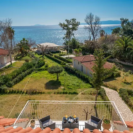 Southbank Seafront Апартаменты