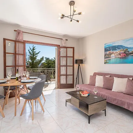 Southbank Seafront Apartament Kateleios