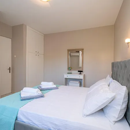 Southbank Seafront Апартаменты