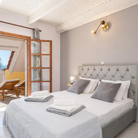 Southbank Seafront * Кателиос