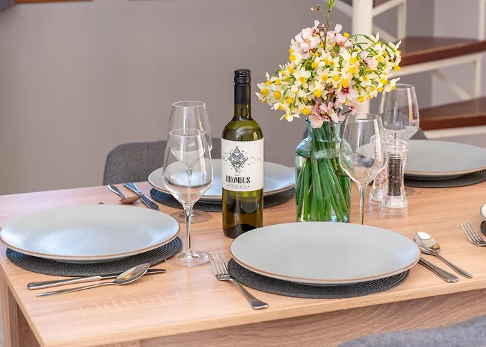 Southbank Seafront Apartment *