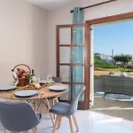 Southbank Seafront Apartment Katelios