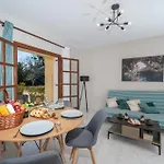 Southbank Seafront Apartment *