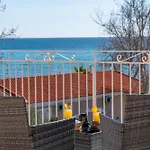 Southbank Seafront * Katelios